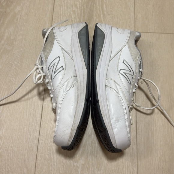 3/$10 New Balance 928v3 White Blue Sneakers - Picture 6 of 9